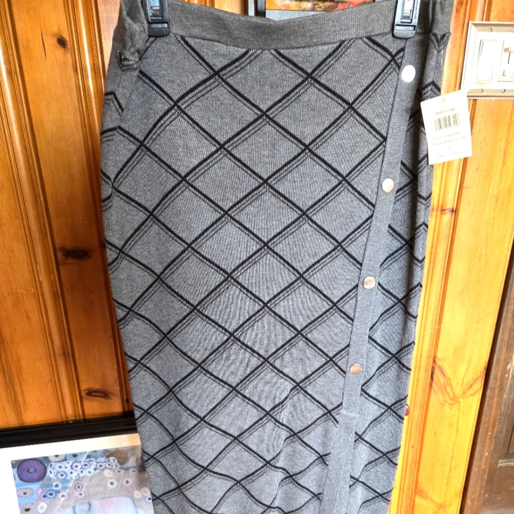Metrology knit skirt NWT